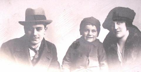 Aubrey, Leonard and Marion Brain circa 1917